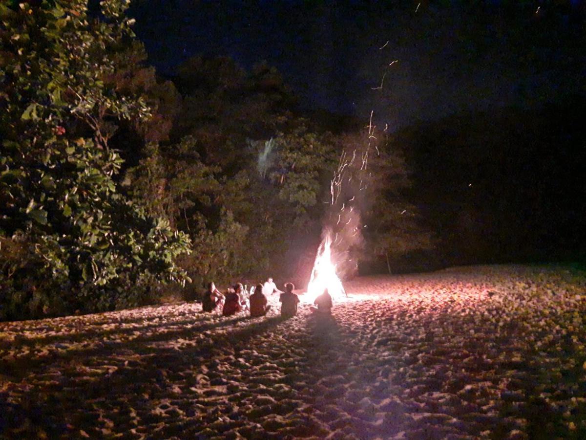 Hostel Tropico De Capricornio - Tenorio อูบาตูบา ภายนอก รูปภาพ